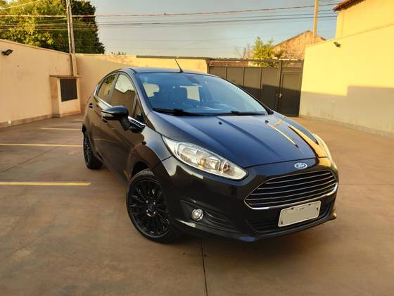 FORD FIESTA 1.6 TITANIUM HATCH 16V FLEX 4P POWERSHIFT FORD FIESTA 1.6 TITANIUM HATCH 16V FLEX 4P POWERSHIFT